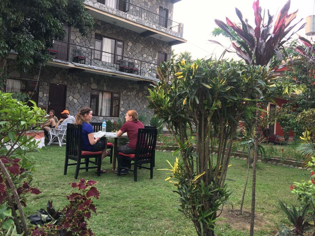 Trekkers Lodge Pokhara Eksteriør bilde