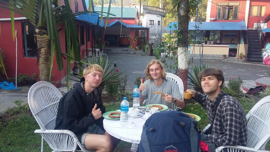 Trekkers Lodge Pokhara Eksteriør bilde