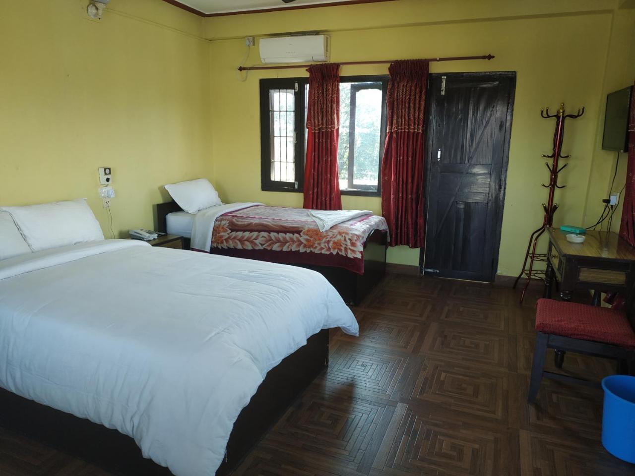 Trekkers Lodge Pokhara Eksteriør bilde