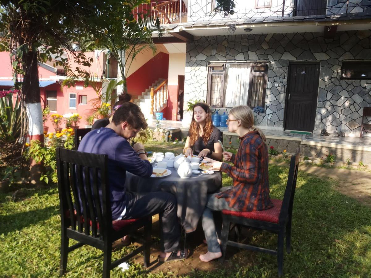 Trekkers Lodge Pokhara Eksteriør bilde